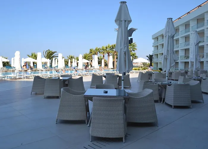 Boyalik & Hotel Çeşme