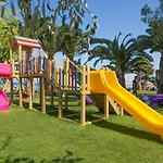 Boyalik & Hotell Çeşme