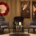 Boyalik & Hotel Çeşme