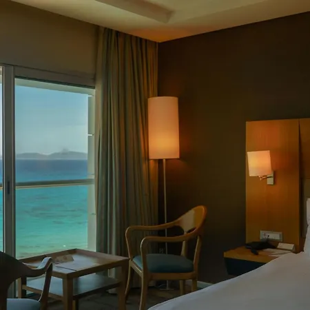 切什梅博亚利克海滩温泉酒店 5*