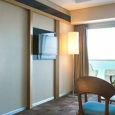 切什梅博亚利克海滩温泉酒店